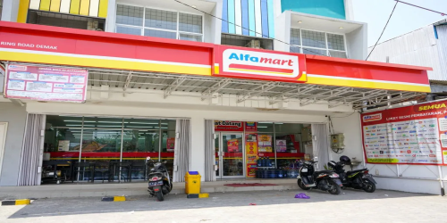 Why Parking at Indomaret and Alfamart Should Be Free for Customers?