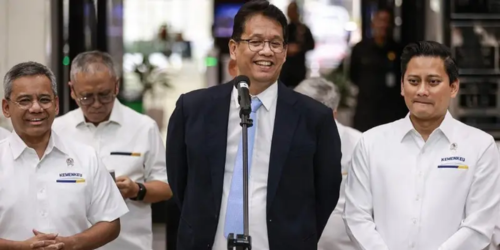 A Simple Meal, a Big Message: Minister Purbaya’s Lunch Wins Public Support